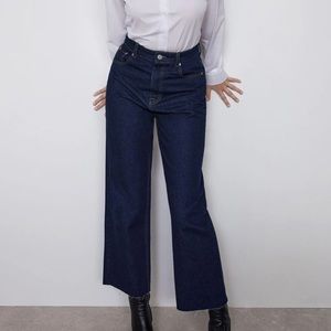 ZARA - cropped 90s jeans